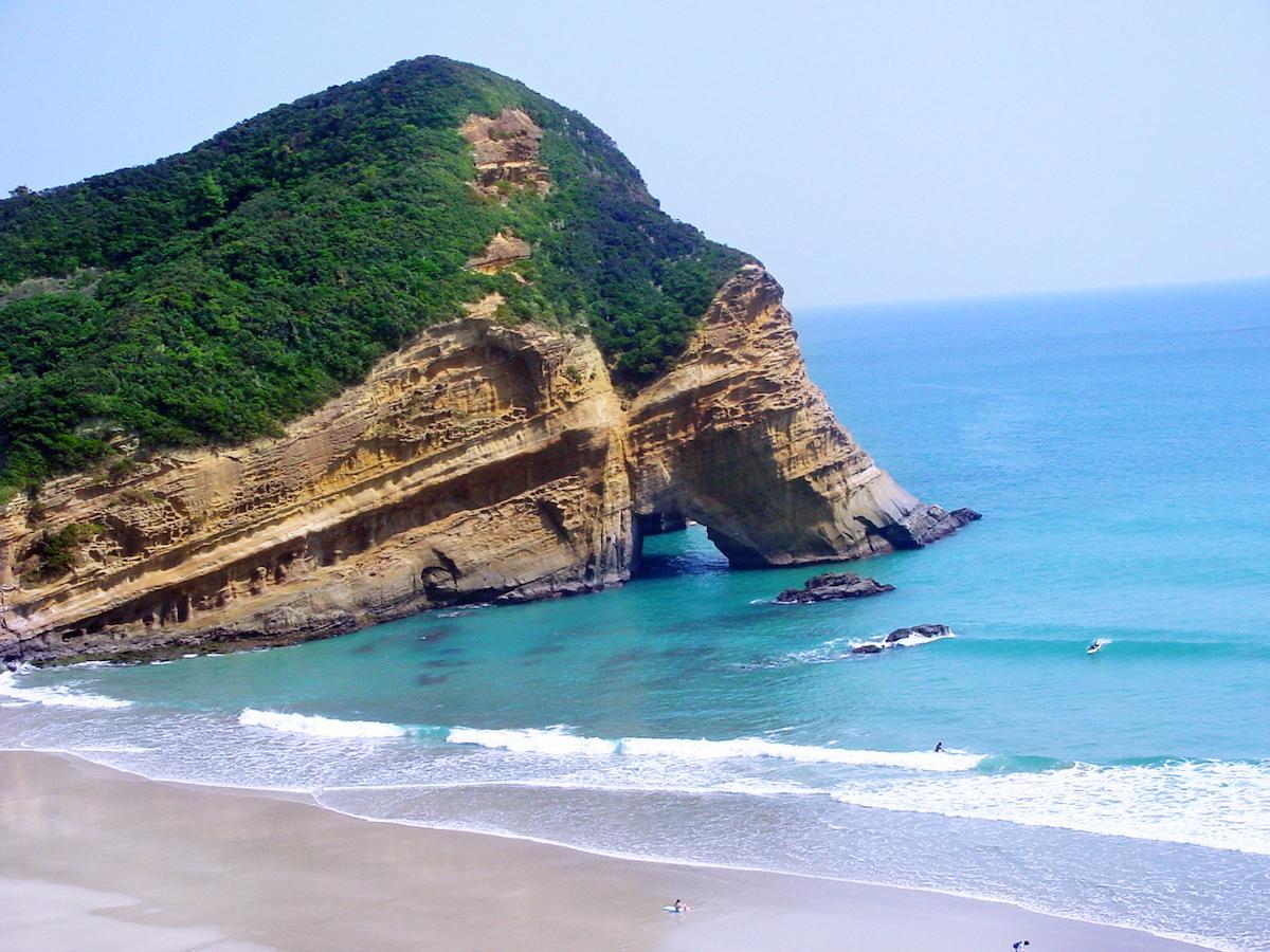 Tanegashima Iwasaki Hotel Минамитанэ Экстерьер фото