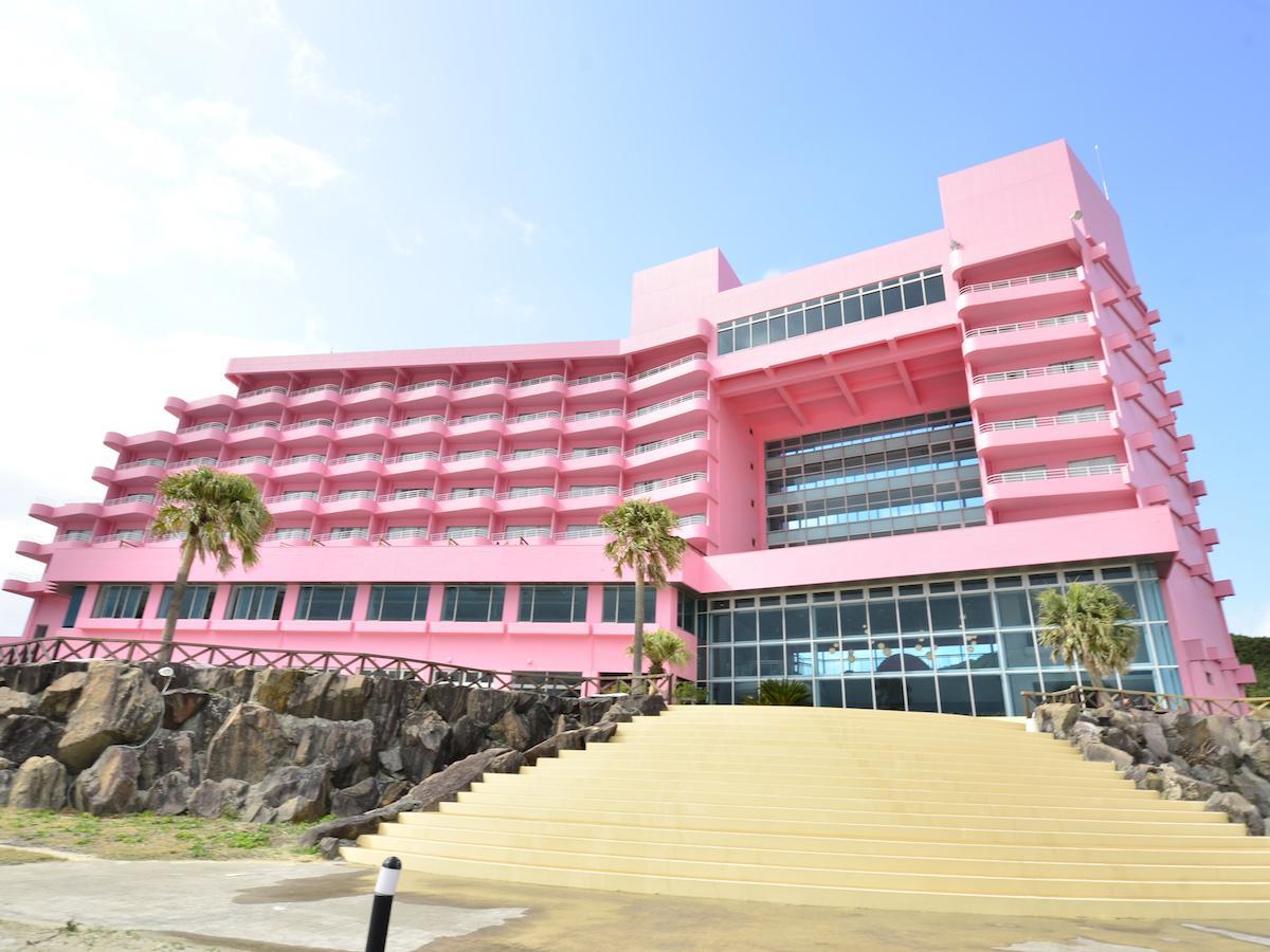 Tanegashima Iwasaki Hotel Минамитанэ Экстерьер фото